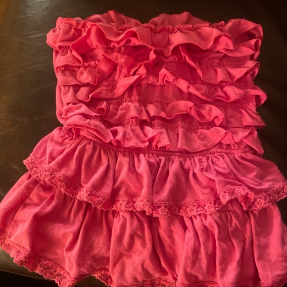 Abercrombie & Fitch Tops - Abercrombie & Fitch Pink Ruffled Top